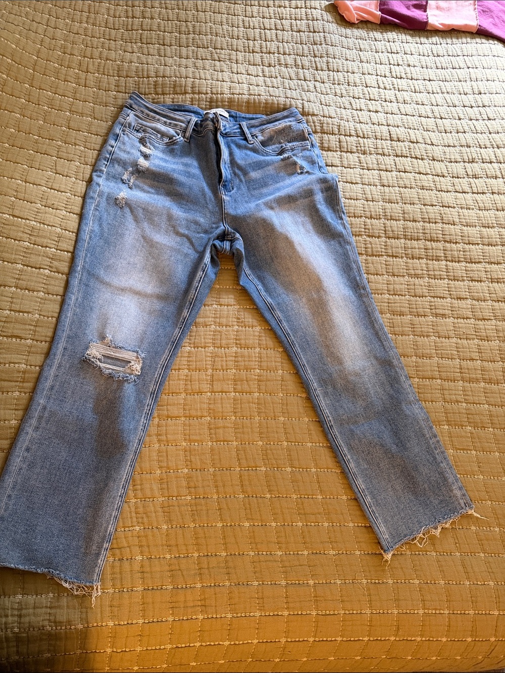 Distressed Light Blue Cropped Jeans for Women